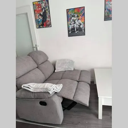 Apartment Joli T2, Jacuzzi, Lit Rond, Jardin, Parking Prive, Metro Toulouse