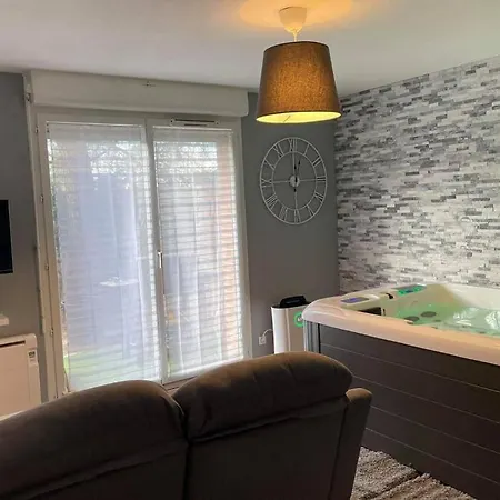 Joli T2, Jacuzzi, Lit Rond, Jardin, Parking Prive, Metro Toulouse