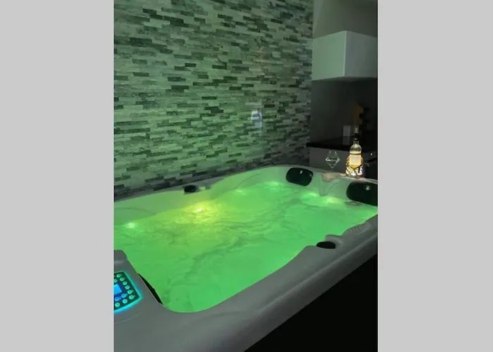 Joli T2, Jacuzzi, Lit Rond, Jardin, Parking Privé, Métro * Toulouse