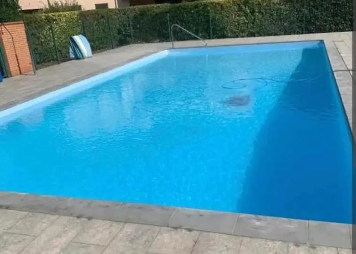 Joli T2, Jacuzzi, Lit Rond, Jardin, Parking Privé, Métro *