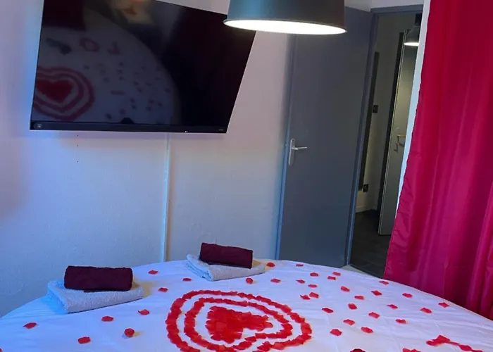 Joli T2, Jacuzzi, Lit Rond, Jardin, Parking Privé, Métro * Tolosa